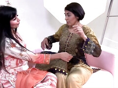 69, Gode, Hd, Indienne, Lesbienne, Lingerie, Petite femme, Belle mère