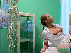 Amateur, Tchèque, Médecin, Chatte