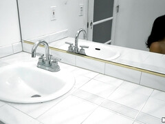 Kont, Grote mammen, Blond, Pijpbeurt, Voeten, 1 man 2 vrouwen, Vriendin, Tieten likken