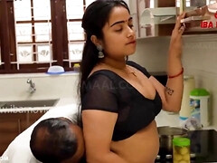 Sucer une bite, Brunette brune, Plantureuse, Tir de sperme, Fait maison, Indienne, Seins naturels, Épouse