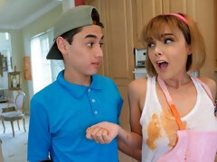 お尻, ブロンド, フェラチオ, 手コキする, キッチン, 淫乱熟女, オマンコ, 剃毛