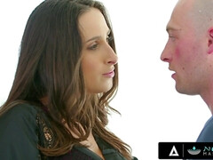 Большая жопа, Бондаж, Грудастые, Глубокая глотка, Грязь, Массаж, Реалити, Душ