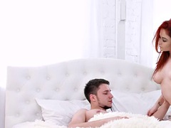 Tussi, Grosse titten, Blasen, Hardcore, Lecken, Rotschopf, Jungendliche (18+), Titten