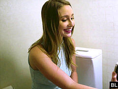 Grote lul, Pijpbeurt, Bruinharig, Sperma, Anaal likken, Tieten likken