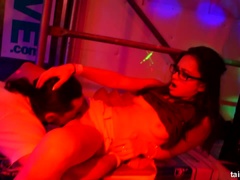 Noire, Blonde, Sucer une bite, Interracial, Léchez, Orgie, Fête, Chatte