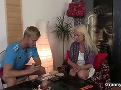 美人, ブロンド, エロ熟女, イマラチオ, 熟年, 淫乱熟女, 現実, 義母