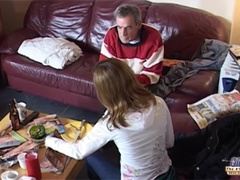 Blond, Pijpbeurt, Handbeurt, Zoenen, Masturbatie, Natuurlijke tieten, Slikken, Tiener