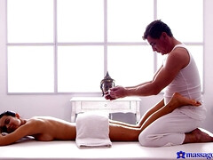 Grosse bite, Pieds, Fétiche, Massage, Seins naturels, Piercing, Nénés, Mouillée