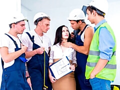 Grosser schwanz, Blasen, Braunhaarige, Hundestellung, Gruppensex, Natürlichen titten, Kurzes haar, Titten