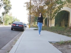 Dansant, Fétiche, Masturbation, Orgasme, Public, Solo, Jouets