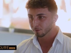 Gros seins, Sucer une bite, Brunette brune, Plantureuse, Éjaculer dans la bouche, 2 femmes 1 homme, Hd, Plan cul à trois