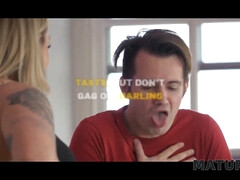 お尻, デカ尻, デカパイ, 変態, ブロンド, 人妻の, タトゥー, 妻