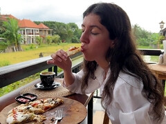 Katty West - Walking With Cum On Face In Cafe - Girl Eats Pizza And Swallows Cum - Cumwalk