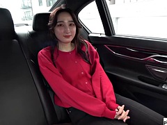 Enthousiasteling, Aziatisch, Mooi, Grote mammen, Pijpbeurt, Auto, Japaans, Rijpe lesbienne