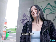 Amerikaans, Kont, Pijpbeurt, Hondjeshouding, Spijkerbroeken, Natuurlijke tieten, Tatoeage, Tieten likken