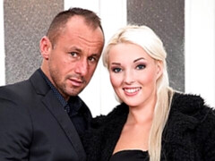 Blond, Pijpbeurt, Hondjeshouding, Hakken, Natuurlijke tieten, Mager, Tiener, Tieten likken