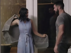 Nana, Salle de bains, Brunette brune, Voiture, En levrette, Léchez, Nénés, Mouillée