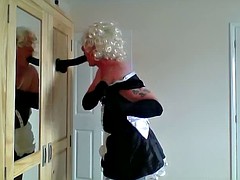 mariquita ken chupa dildo in chastity