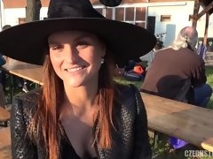 Kreng, Bruinharig, Gek, Sperma shot, Hardcore, Gezichtspunt, Openbaar, Tieten likken