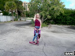 Amateur, Blonde, Sucer une bite, En levrette, Hard, Hd, Petite femme, Maigrichonne