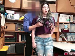 Leie, Hinterzimmer, Blasen, Braunhaarige, Hardcore, Hd, Polizei, Jungendliche (18+)