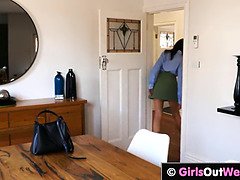 Любители, Сидя на лице, Пальцем, Волосатые, Хд, Лизание, Лизание жопы, Сиськи