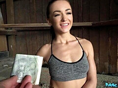 Cul, Grosse bite, Sucer une bite, Brunette brune, Seins naturels, Pov, Rasée, Adolescente