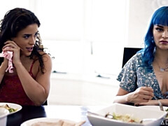 Penetracion con dedos, Interracial, Besar, Lesbiana, Lencería, Masturbación, Flaco, Estriptis