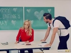 デカ尻, デカパイ, ブロンド, フェラチオ, 指いじり, ストリッピング, 教師, オッパイの