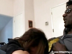 In den arsch, Blasen, Braunhaarige, Betrug, Hd, Interrassisch, Milf, Flotter dreier