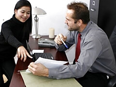 18 jaar, Aziatisch, Grote kont, Grote mammen, Pijpbeurt, Bruinharig, Hondjeshouding, Mager