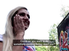 Wohlbeleibte schöne frauen, Grosser arsch, Blasen, Vollbusig, Kehlenfick, Hundestellung, Öffentlich, Tätowierung