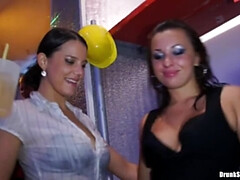 Blondine, Puppe, Gruppe, Interrassisch, Lingerie, Strümpfe, Swingers, Tätowierung