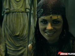 Sucer une bite, Brunette brune, En levrette, Doigter, Seins naturels, Chatte, Nénés, Train