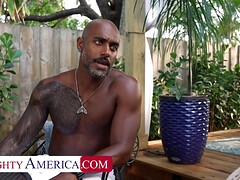 Stellung 69, Schwarz, Betrug, Sperma im mund, Hundestellung, Interrassisch, Im freien, Kurzes haar