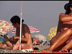 Hot Amateur Mature Nude Milfs Beach voyeur HD vid spycam