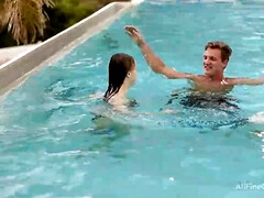 In den arsch, Tussi, Grosse titten, Blasen, Braunhaarige, Schwanz, Muschi, Jungendliche (18+)