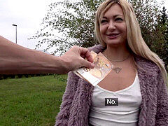 Grosse bite, Sucer une bite, Européenne, De plein air, Petite femme, Chatte, Russe, Jarretelles