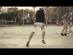 フェラチオ, 指いじり, キス, 天然, 乳首, アウトドア, スカート, 三人