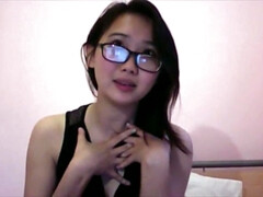 Asiatisch, Britisch, Braunhaarige, Vollbusig, Süss, Jungendliche (18+), Titten