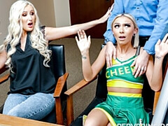 Grosser arsch, Grosser schwanz, Grosse titten, Blasen, Hundestellung, Milf, Büro, Flotter dreier