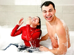 Bad, Grosser arsch, Braunhaarige, Hundestellung, Handjob, Jungendliche (18+), Titten, Nass