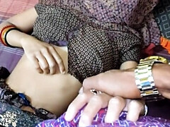 18, 69, バック, 面白, 手コキする, インド人, 母, 姉妹