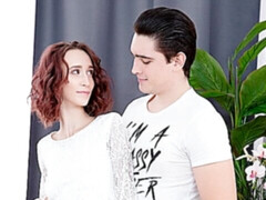 Verga grande, Morena, Estilo perrito, Pequeña, Afeitado, Cabello corto, Adolescente, Tetas