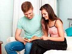 Schlafzimmer, Grosser arsch, Grosser schwanz, Grosse titten, Braunhaarige, Hundestellung, Dürr, Jungendliche (18+)