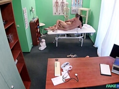 Enthousiasteling, Bedriegen, Sperma shot, Arts, Likken, Gezichtspunt, Kut duiken, Uniformpje