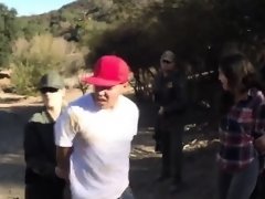 Amateur, Morena, Estilo perrito, Grupo, Al aire libre, Realidad, Trio, Voyeur