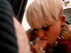 イギリス人, 口内発射, 言葉責め, 自家製, タトゥー, オッパイの