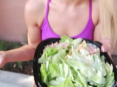 In den arsch, Blondine, Blasen, Doppelpenetration, Aufs gesicht abspritzen, Hardcore, Monster, Flotter dreier