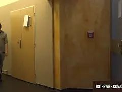 Anal, Sucer une bite, Cocu, Femme au foyer, Chatte, Rasée, Jarretelles, Épouse